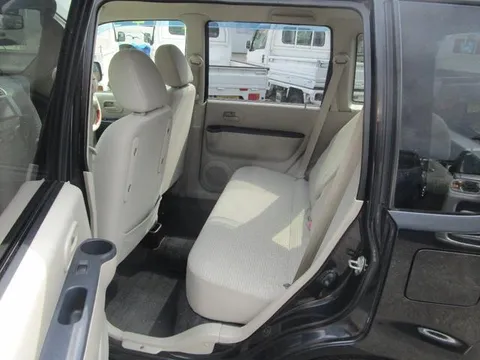 Nissan Otti