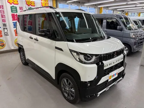 Mitsubishi Delica Mini