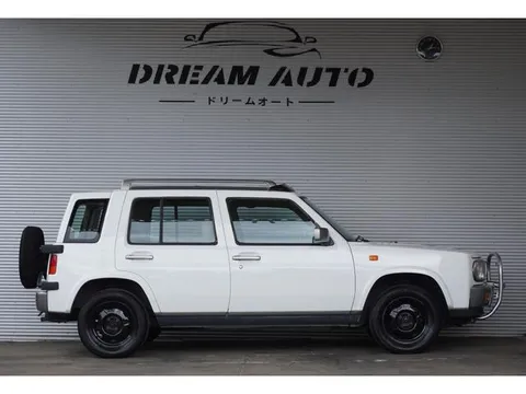 Nissan Rasheen