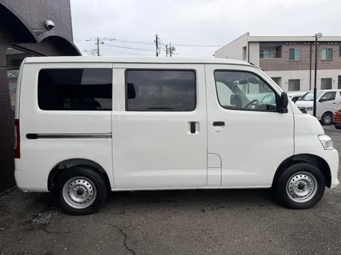 Toyota TownAce Van