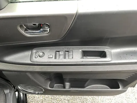 Honda N-BOX Slash