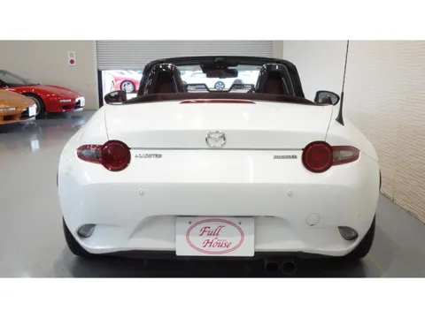 Mazda MX-5 (Roadster)