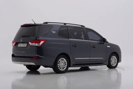 SsangYong Stavic (Korando Turismo)