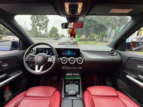 Mercedes-Benz Mercedes-Benz GLA