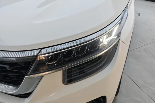 Kia KX3
