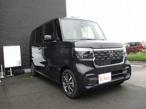 Honda N-BOX Custom