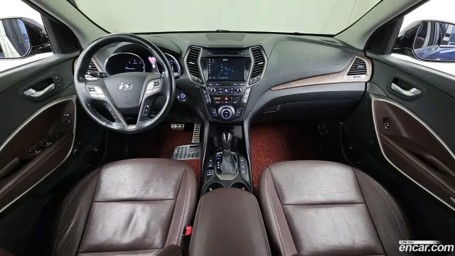 Hyundai Grand Santa Fe (Maxcruz)