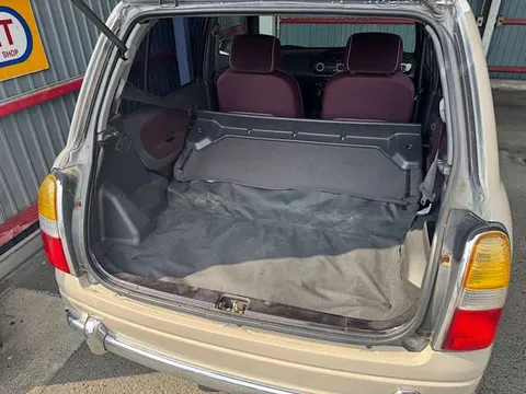 Daihatsu Mira Gino