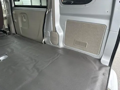 Mitsubishi Minicab Van