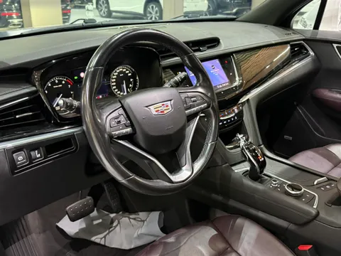 Cadillac XT6