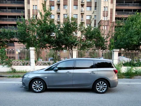 Buick GL6