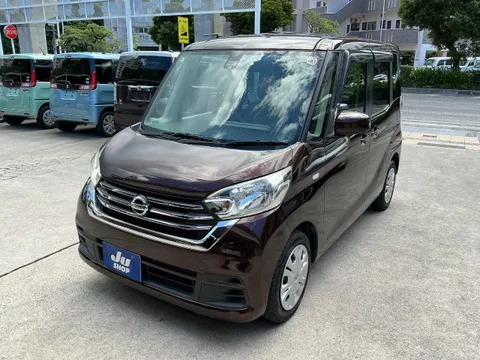 Nissan Dayz Roox