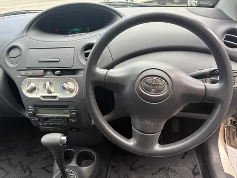 Toyota Yaris (Vitz)