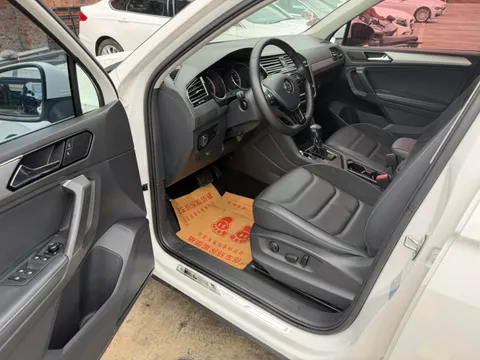 Volkswagen Tiguan L