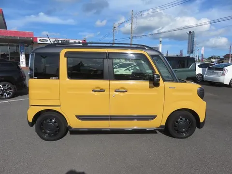 Suzuki Spacia Gear