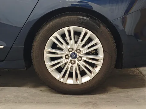 Ford Taurus