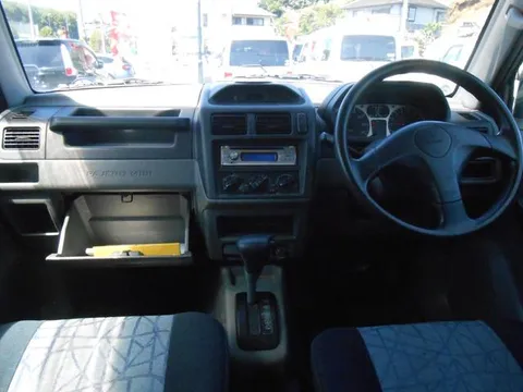 Mitsubishi Pajero Mini