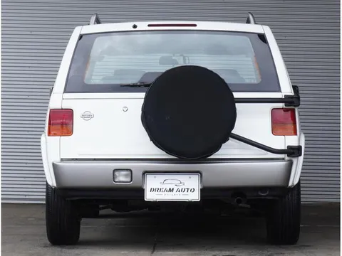 Nissan Rasheen