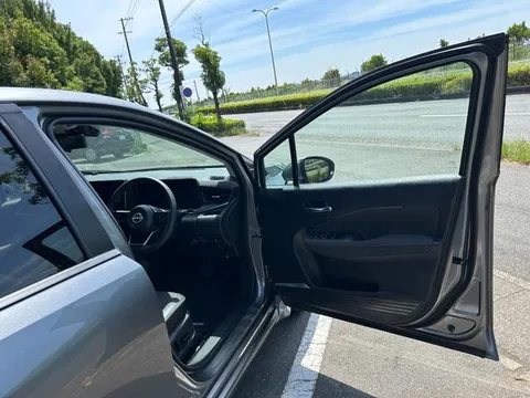 Nissan Note Aura