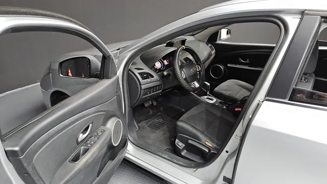 Renault SM3