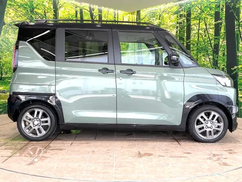 Mitsubishi Delica Mini