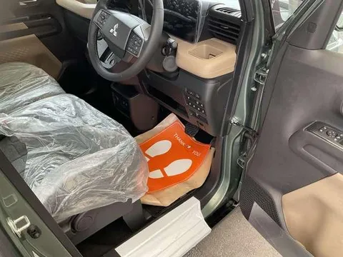 Mitsubishi Delica Mini