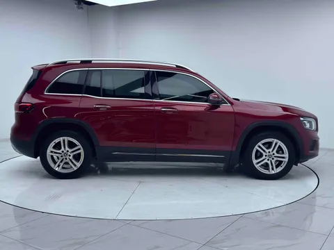 Mercedes-Benz Mercedes-Benz GLB