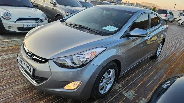 Hyundai Elantra (Avante)