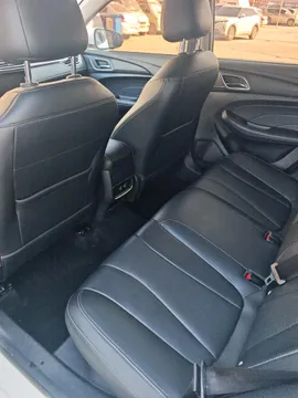 Roewe i5