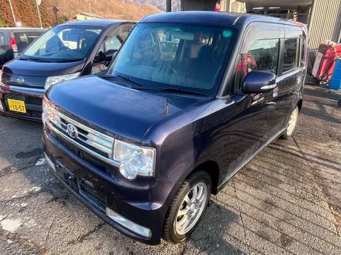 Toyota Pixis Space