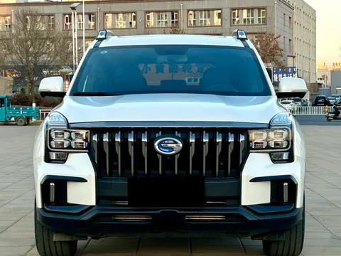 Gac GS8