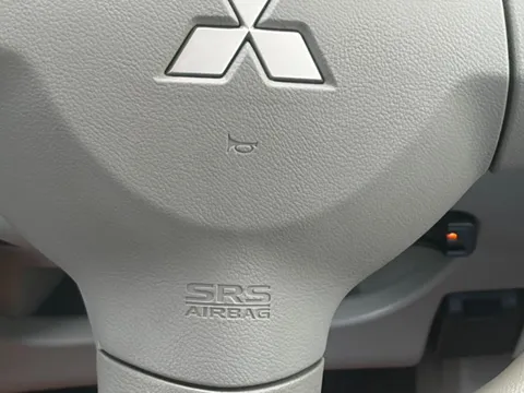 Mitsubishi I