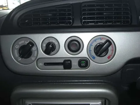 Daihatsu Mira Gino