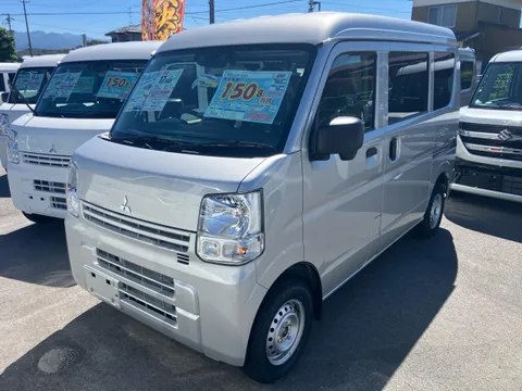 Mitsubishi Minicab Van