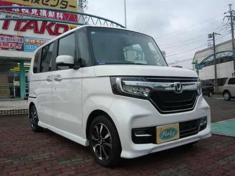 Honda N-BOX Custom