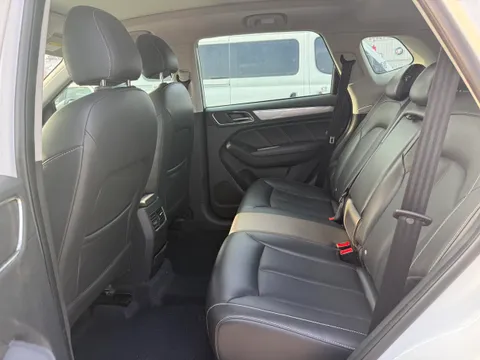 Roewe RX5