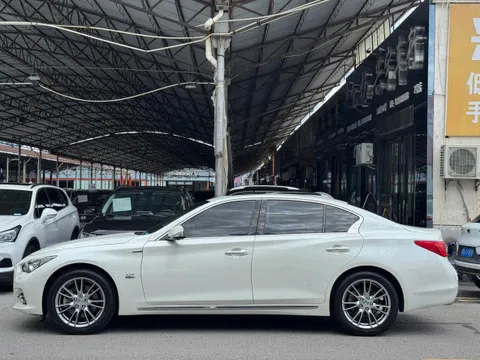 Infiniti Q50L