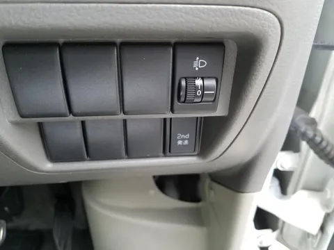 Mitsubishi Minicab Van