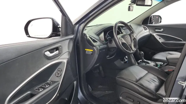 Hyundai Grand Santa Fe (Maxcruz)