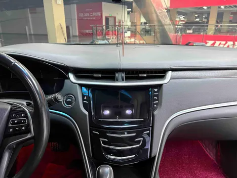 Cadillac XTS