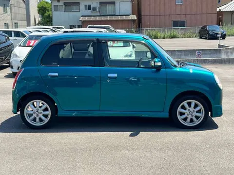 Daihatsu Mira Gino