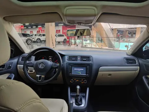 Volkswagen Sagitar