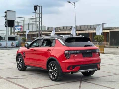 Lynk & Co 01