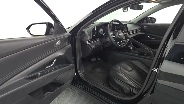 Hyundai Elantra (Avante)