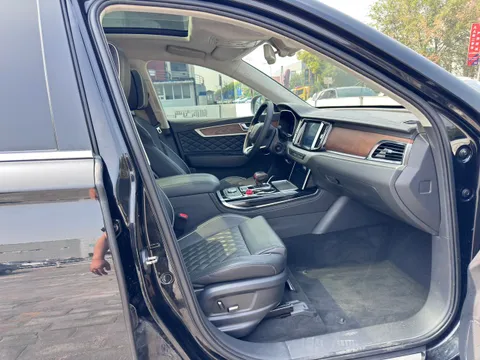 Hongqi HS7