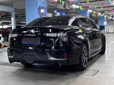 Lynk & Co 03