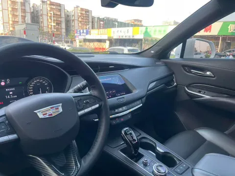 Cadillac XT4