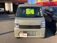Nissan Clipper Van