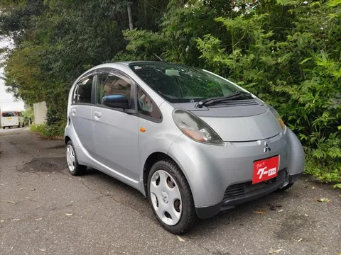 Mitsubishi I