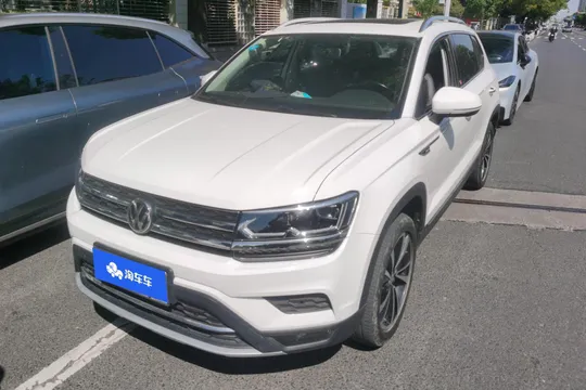 Volkswagen Tharu